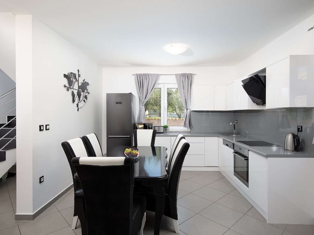 Modern Villa in Loborika With a Swimming Pool