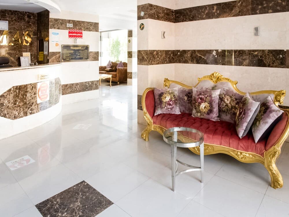 OYO 488 Nomas Plaza Of Housing Units