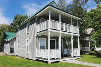 Sweet Mary 2 Bedroom Home by RedAwning