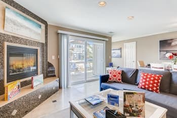 Awesome Family Friendly Beach Home - 1 Block To Ocean - 3BR/2BATH - Self Check In! (C1)