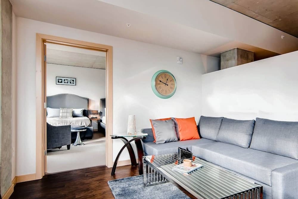 Speechless In Seattle! #1 Location - 2BR - Free Parking! (VR1)