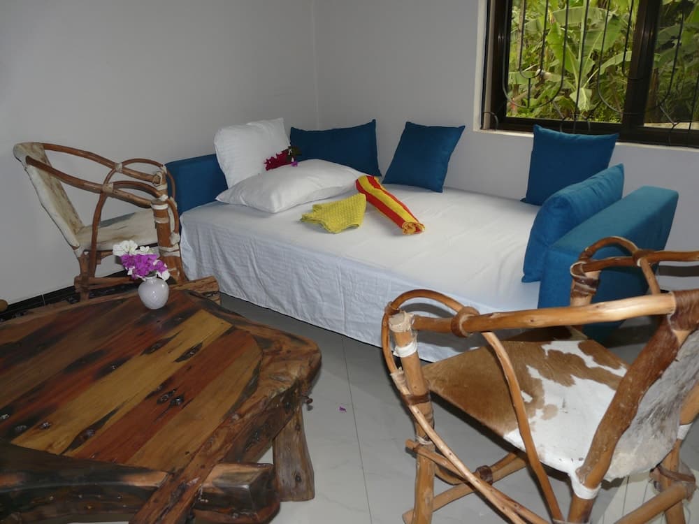 Banana House - Hostel