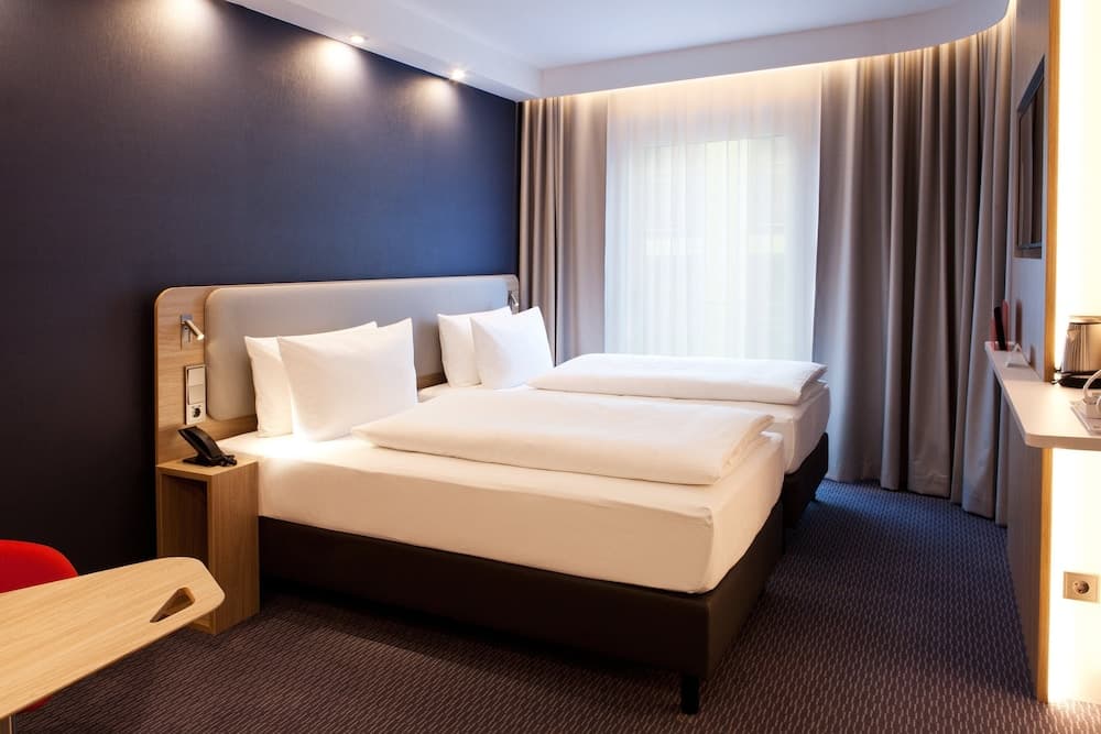 Holiday Inn Express Munich Olching by IHG