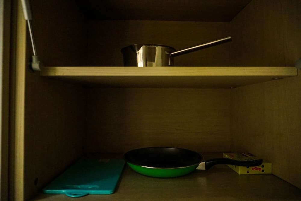 Best Spacious Studio Belmont Residence Puri Apartment