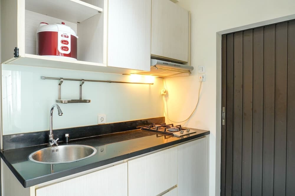 Best Spacious Studio Belmont Residence Puri Apartment