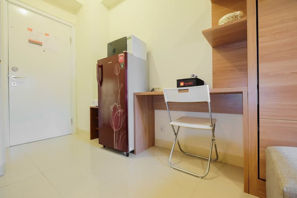 Modern Studio Apartment 26th on Top of Green Pramuka Mall