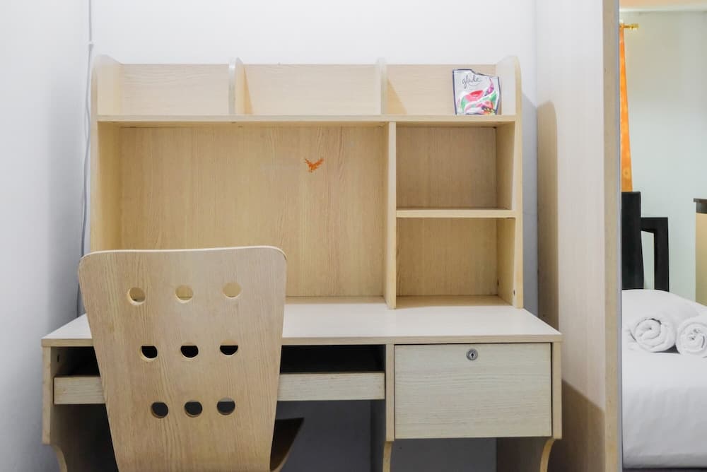 Stylish and Convenient Studio The Habitat Apartment