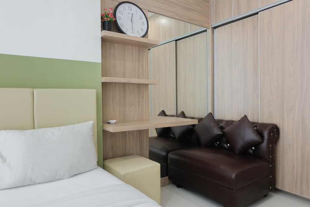 Modern Look 1BR at Brooklyn Alam Sutera Apartment