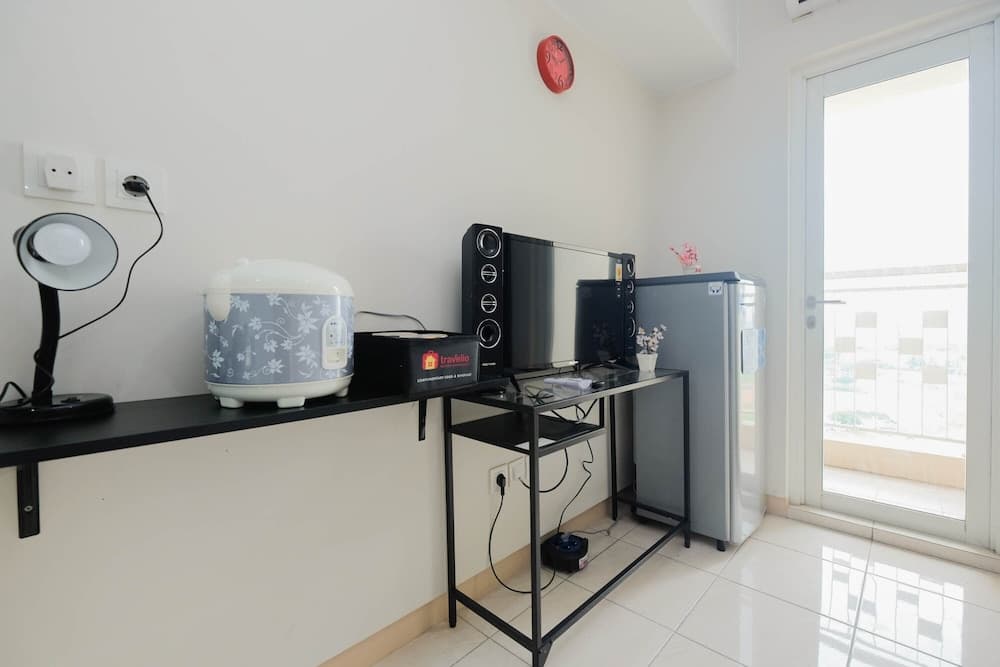 Stylish and Posh Studio Springlake Summarecon Bekasi Apartment