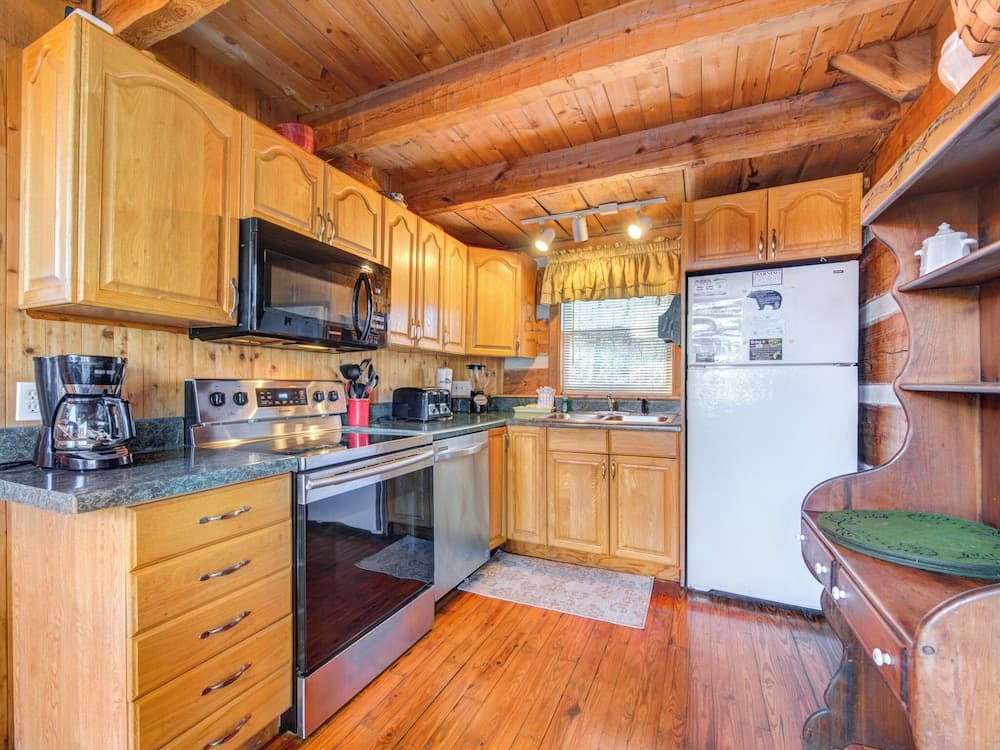 Bear Cave Haus by Jackson Mountain Rentals