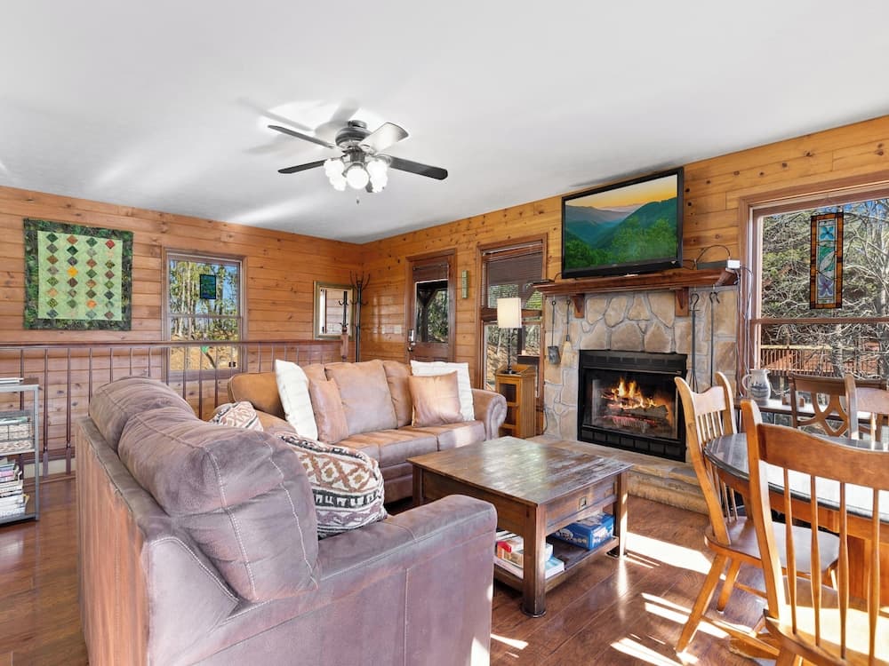 Annie's Smoky View by Jackson Mountain Rentals