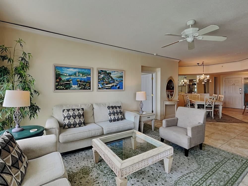 Hampton 6107 by Hilton Head Retreats