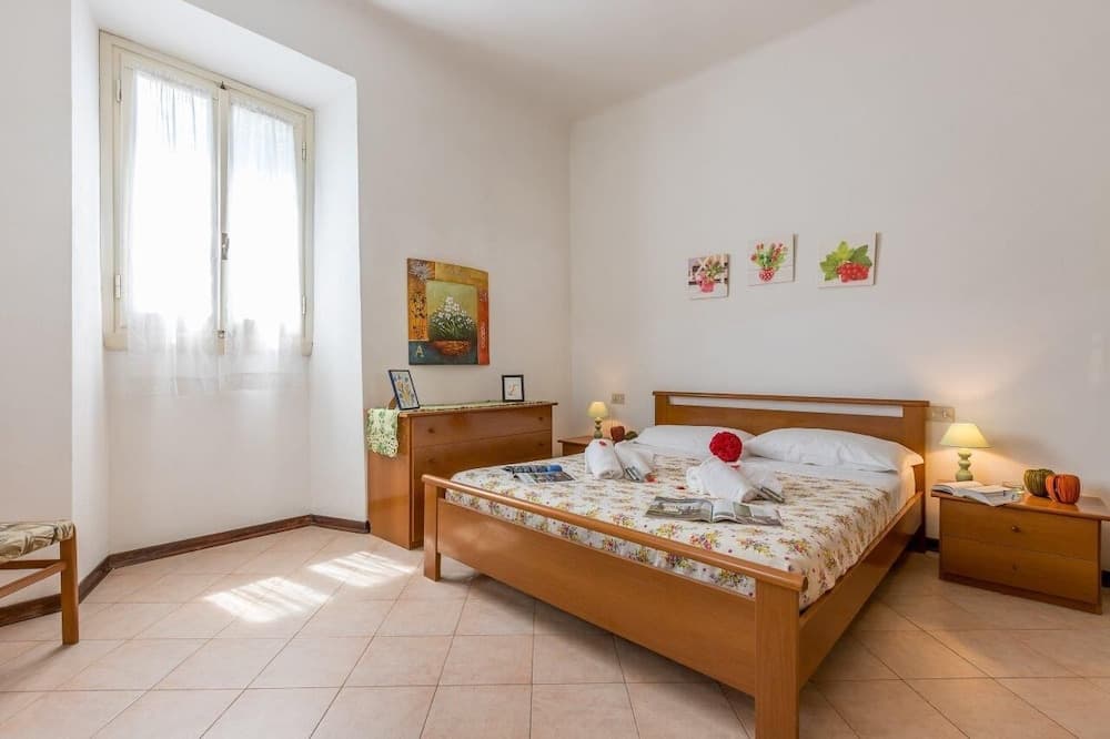 La Fresia - Focette 100mt From Sea