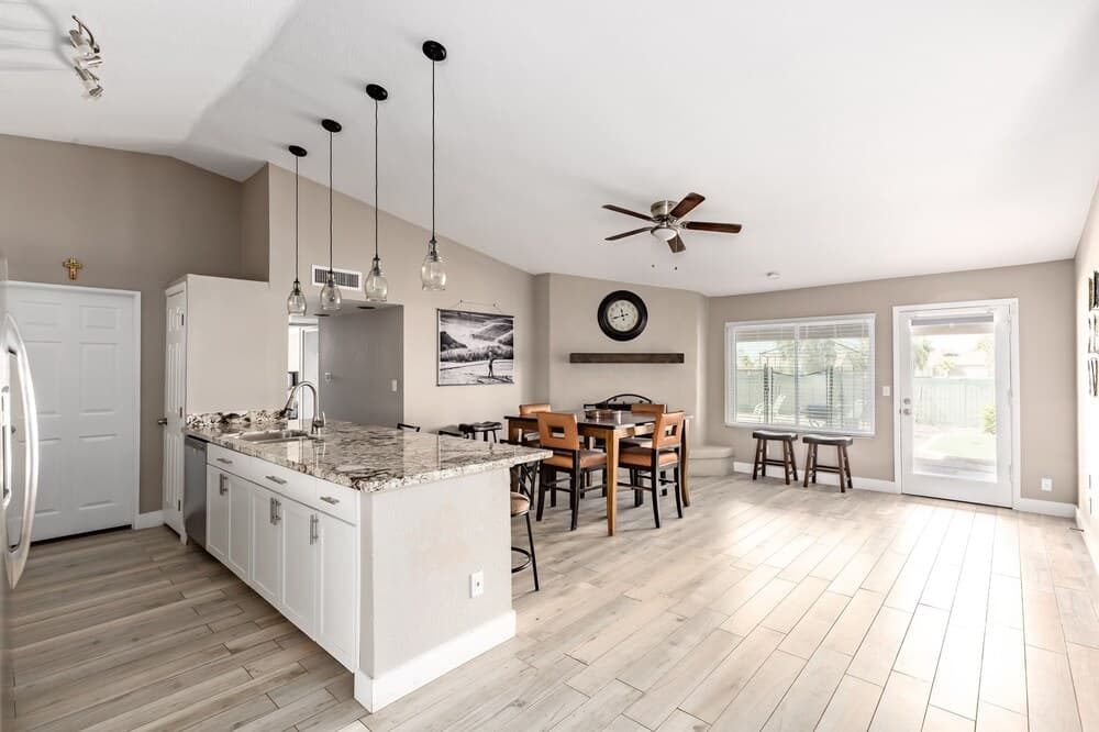 The Diamond - Private Pool / Pet Friendly / 4BD Near Arena