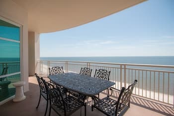Legacy I 1403 Penthouse