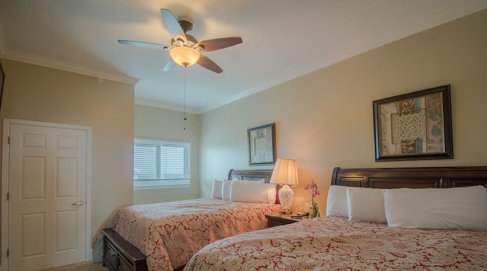 Legacy I 1306 Penthouse