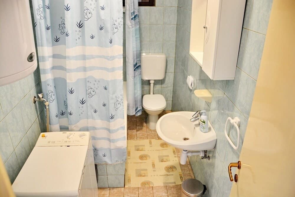 Charming Apartment in Vrsi Mulo, Great Place in Dalmatia for Family Vacation