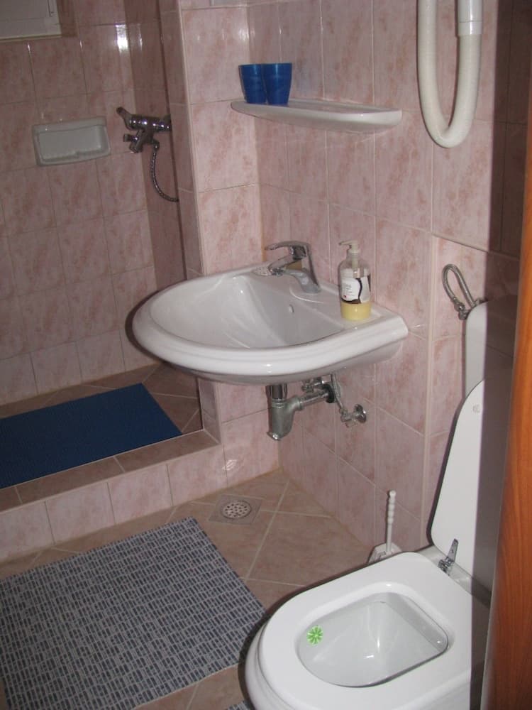 Sea View West Room With Bath, Kitchen, Yakuzzi on Terrace