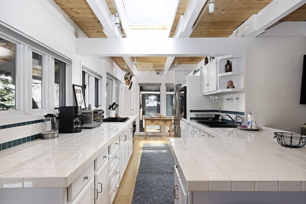 37 Mountain Laurel Drive 2br 2 Bedroom Home by Redawning