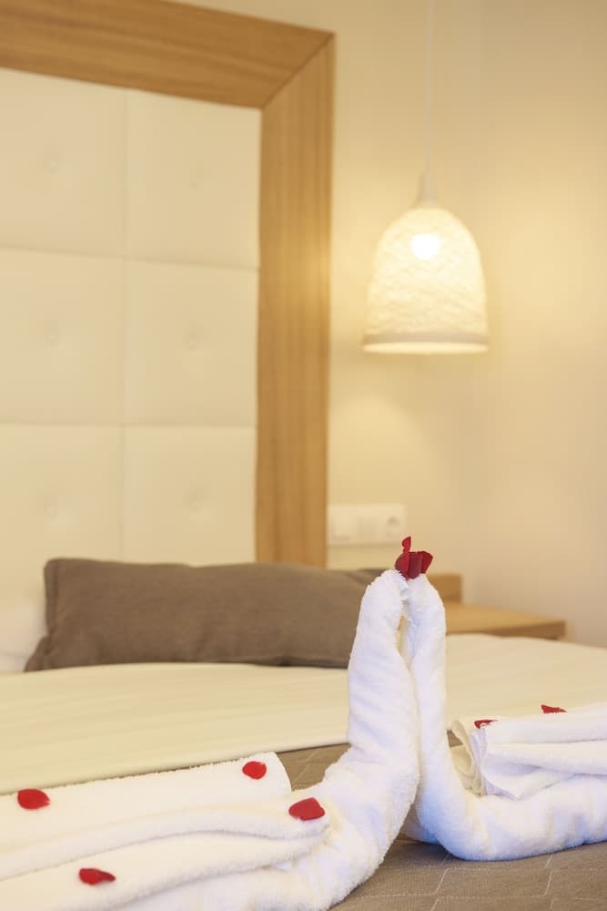 Akron Seascape Resort