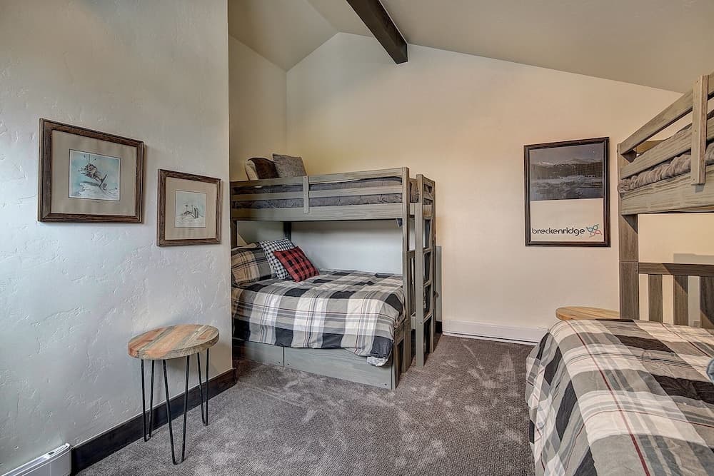 Motherlode C9 2 Bedroom Condo by RedAwning