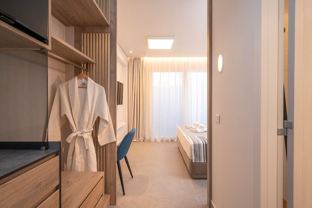 Mirablue Luxury Residences