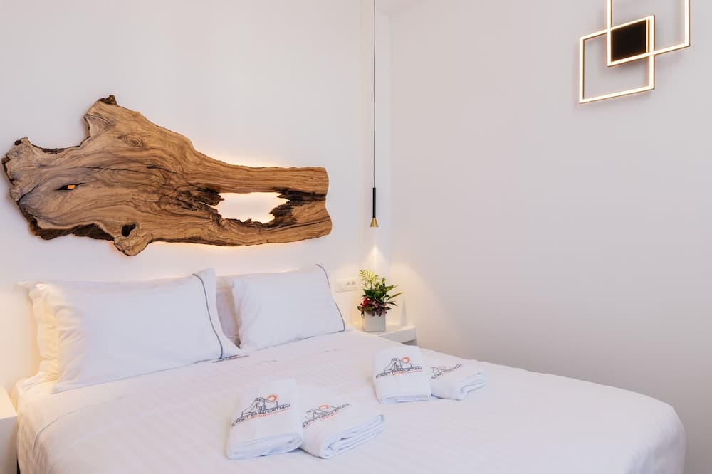 Sunset Paraportiani Rooms