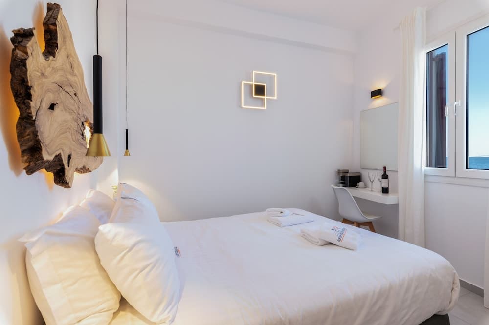 Sunset Paraportiani Rooms