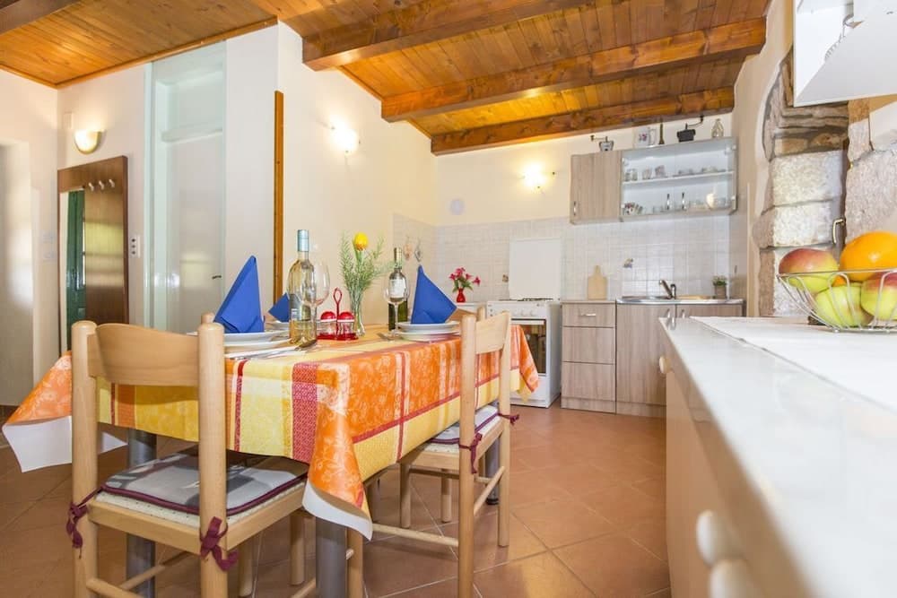 Apartment Justina-Labin-quiet place