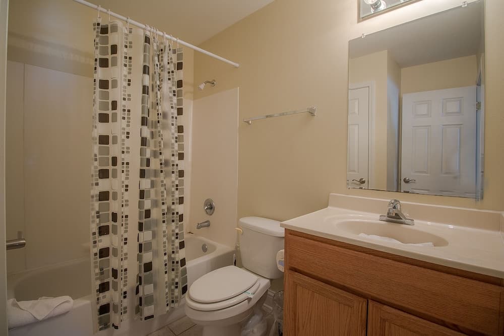 Oak Shores Studio 39