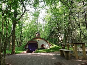 Hobbitland Eco Hotel