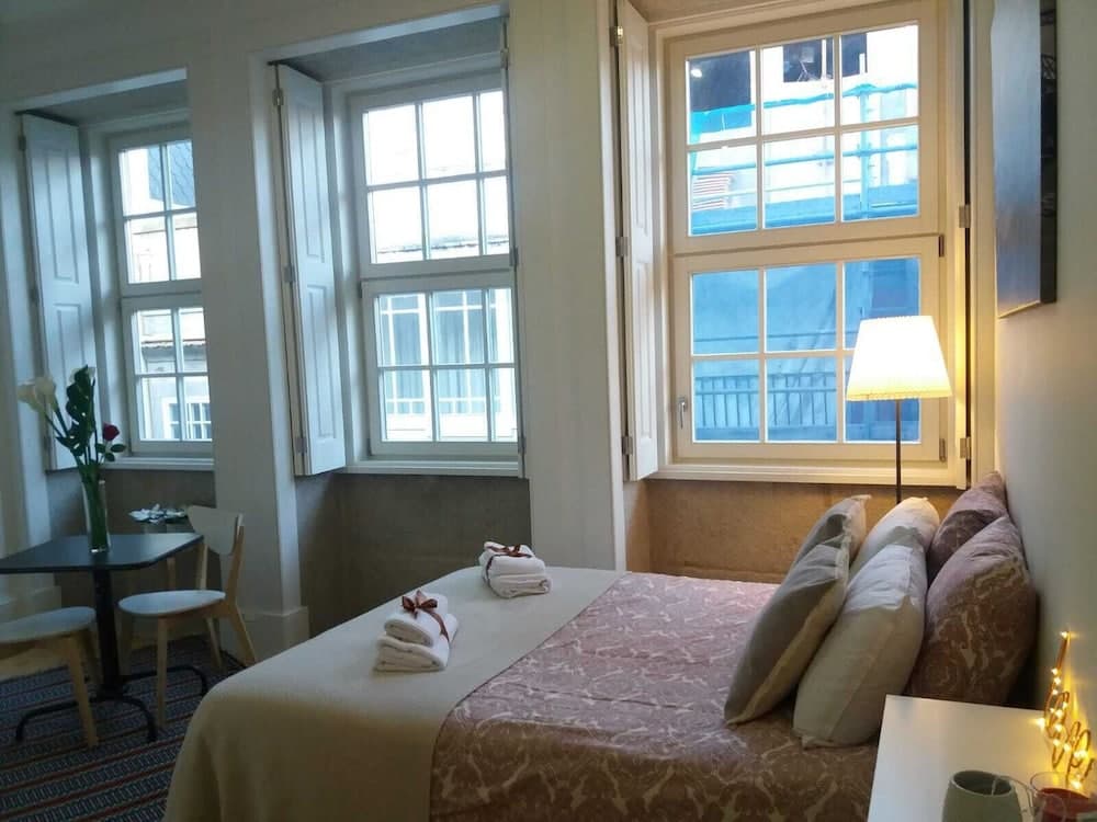 Oporto Invite São Bento