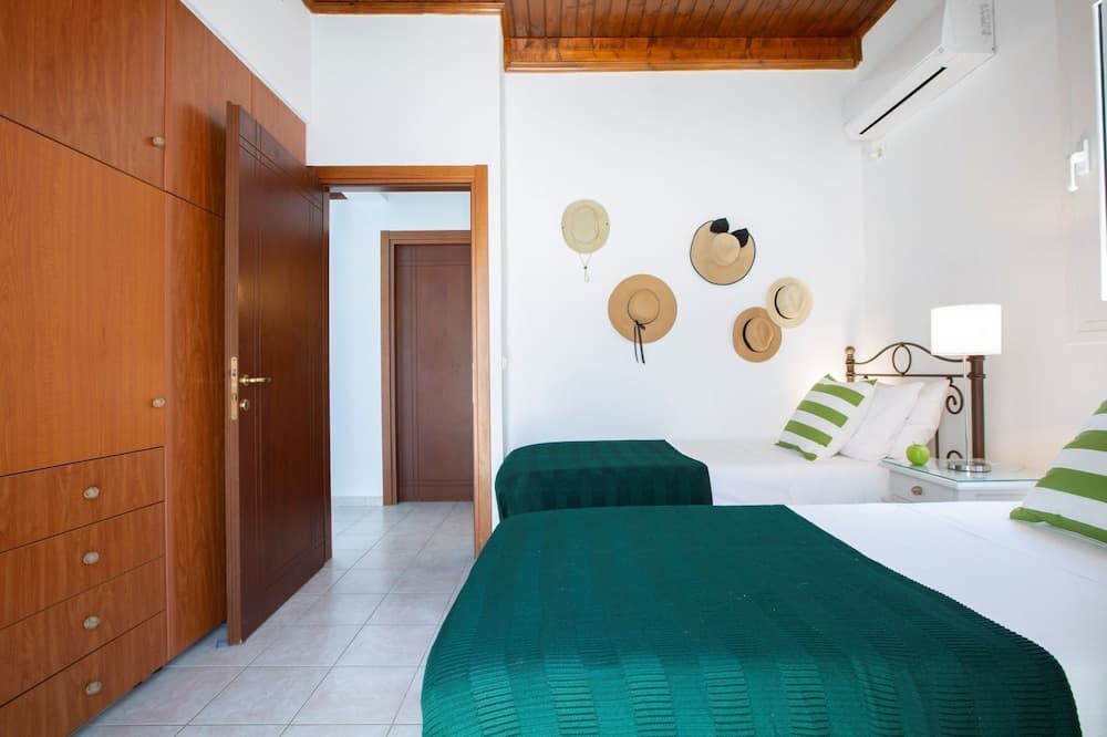 Luxury Villa With Stunning Views in Lefkada