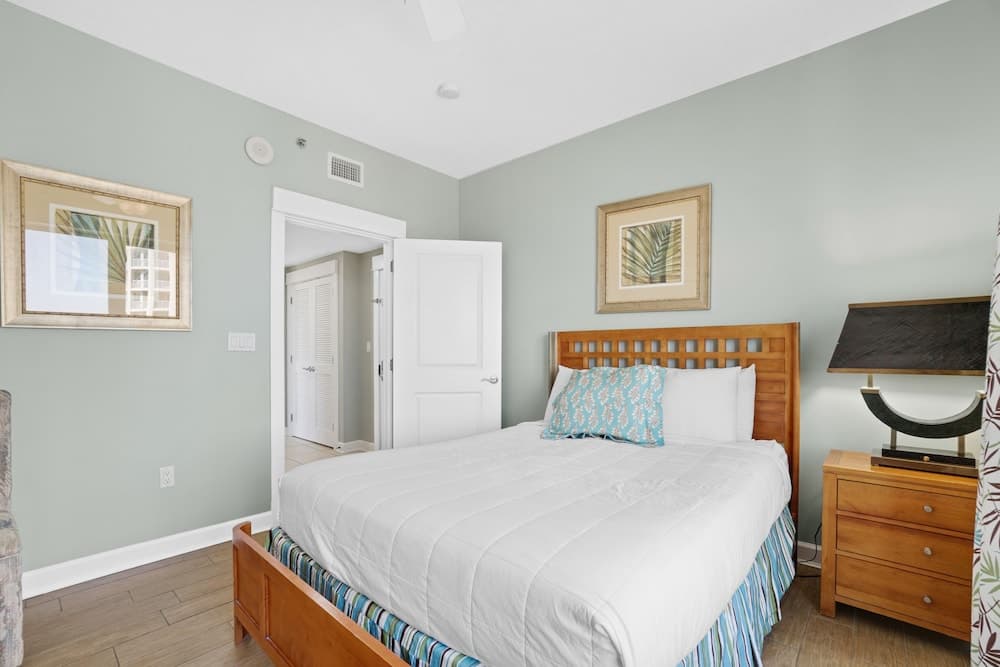 Grand Panama Beach Resort - PET Friendly by Panhandle Getaways