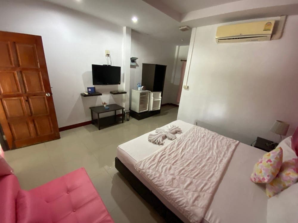 OYO 1057 Relax Resort