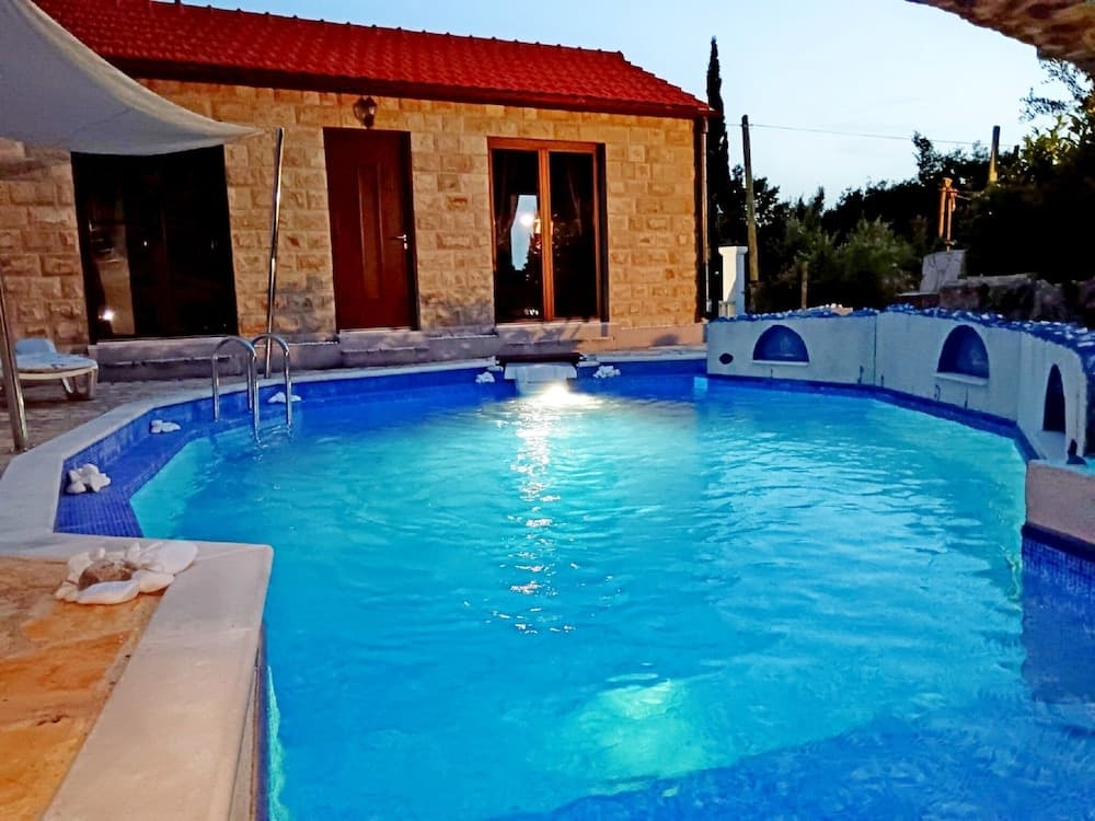 Holiday Home Lazuština Paradise