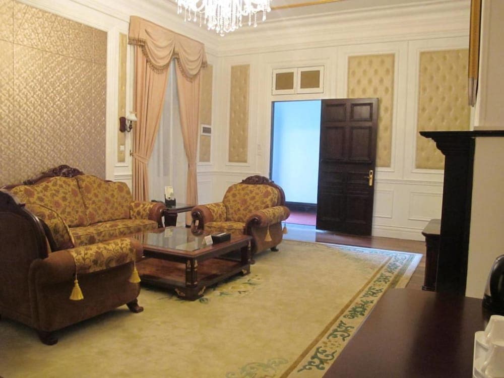 Guangzhou Yuehai Hotel