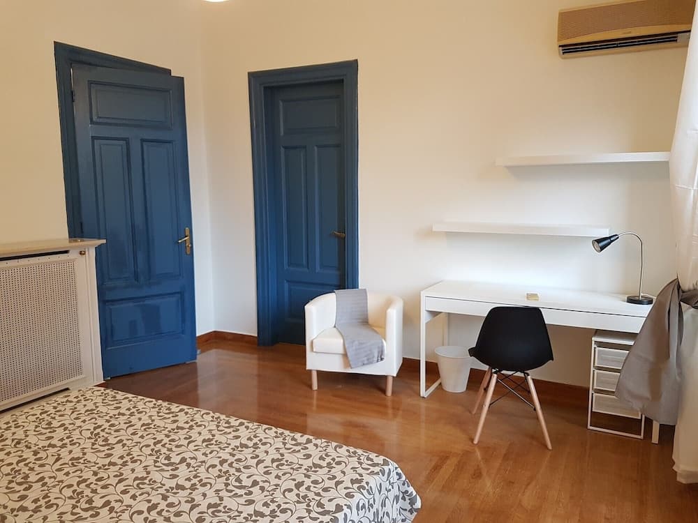 Erra - Aegean - Neoclassical - Athens Center,200m²,5 BD,2.5 BATH