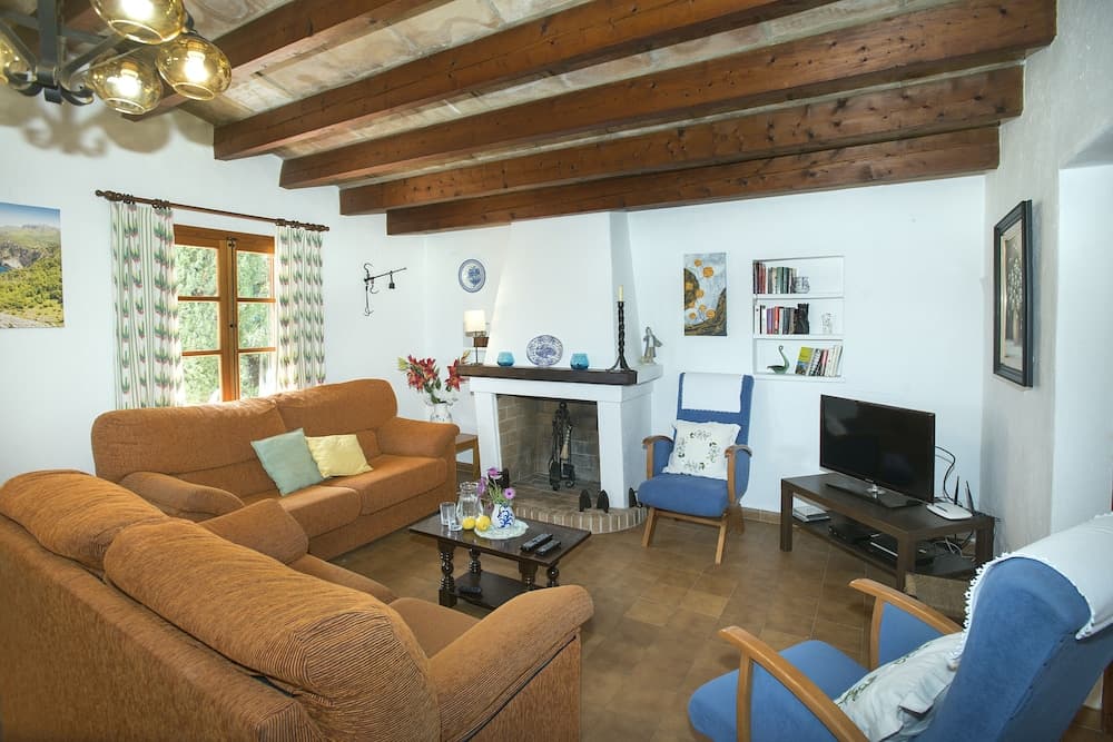 Family Villa Teo With Private Pool