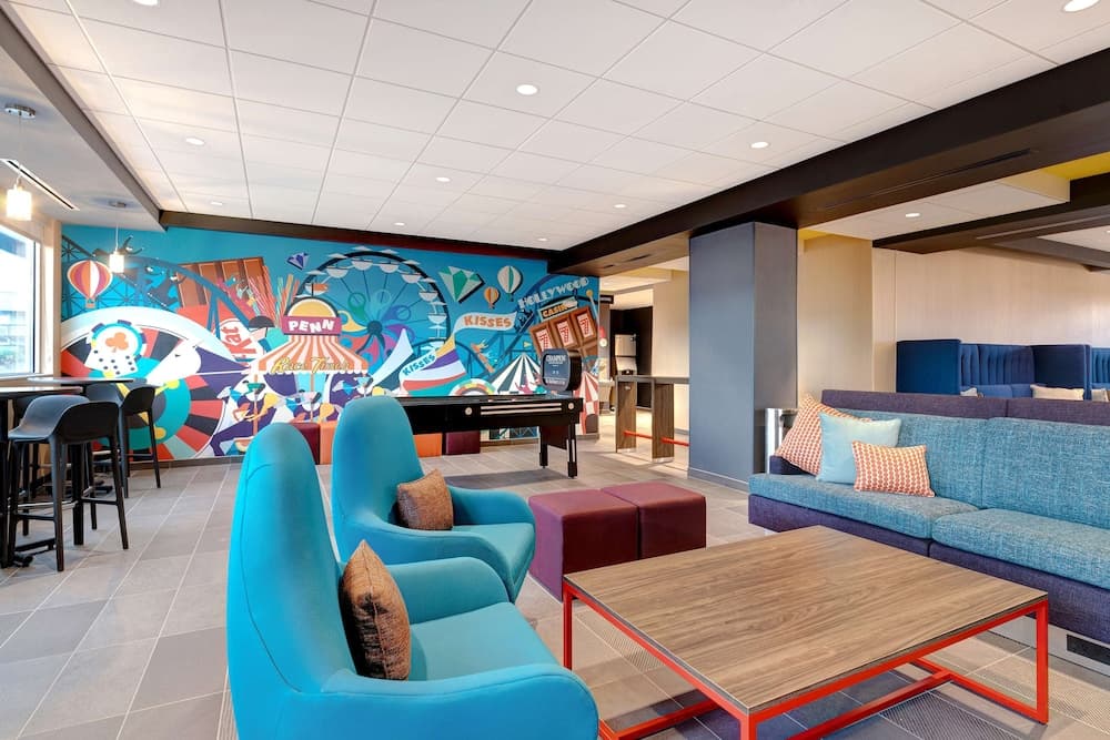 Tru by Hilton Grantville, PA