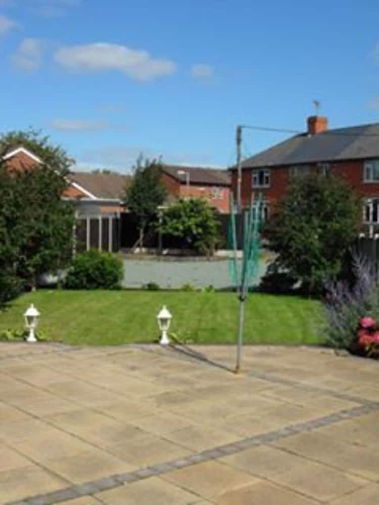 3 Bed Broomfield Road Newport Shropshire