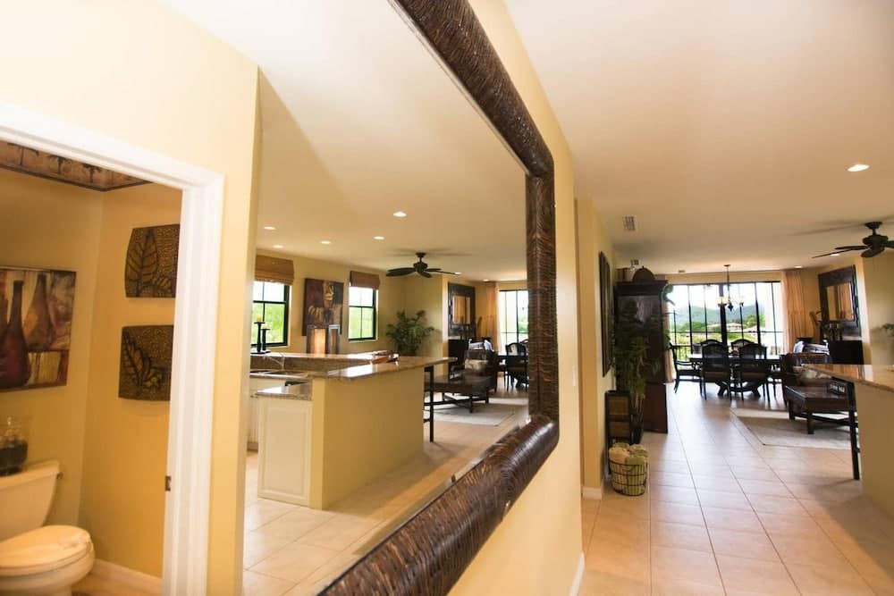 Classy artsy ocean-view unit near pool at Pacifico in Coco sleeps 6