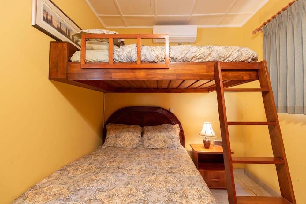 Luxury Flamingo villa with outdoor bar - pool and magnificent views