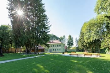 Arcus Education Center