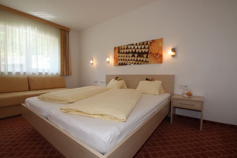 Appartementhaus Karlspitze Natur Pur