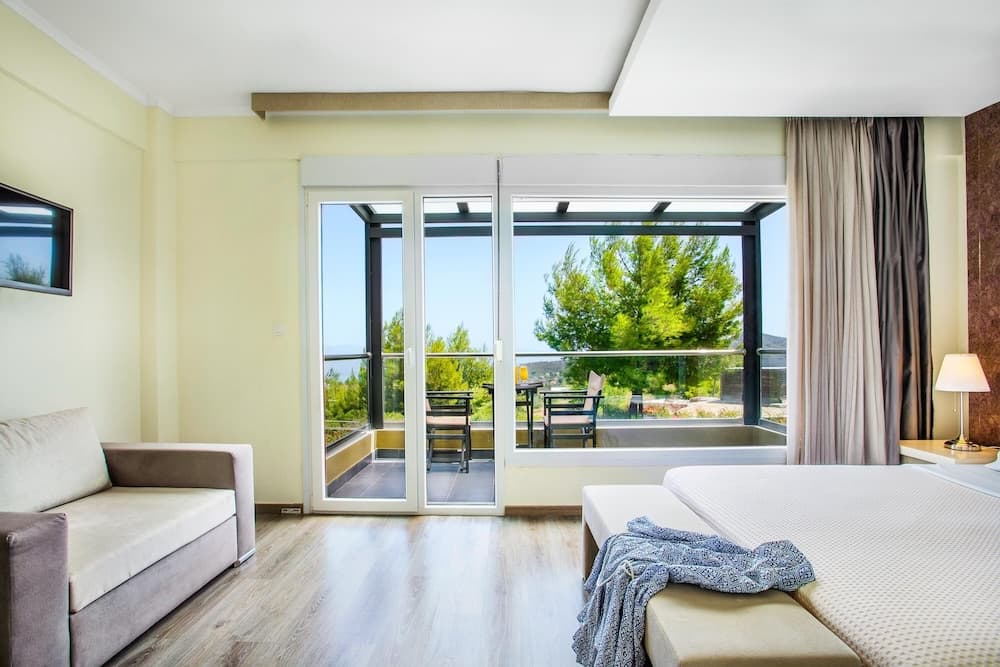 Sunny Villas Resort & Spa