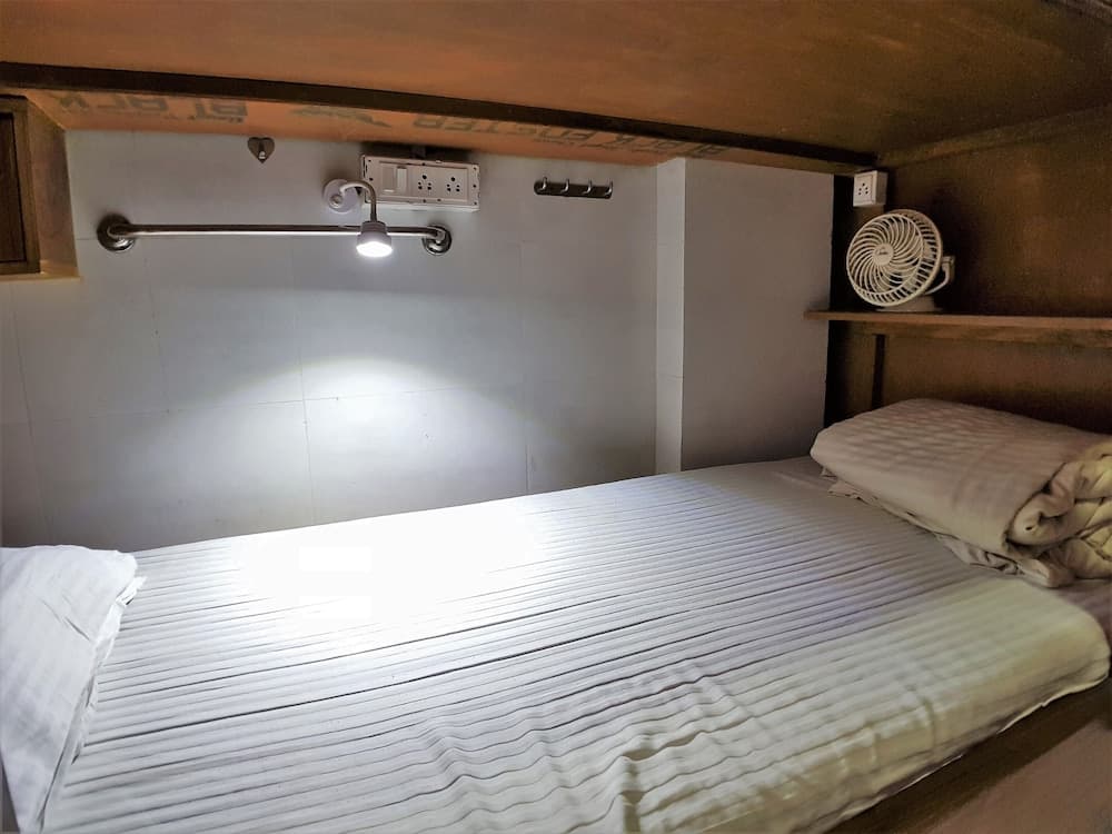 Hexa Ahlan Dorm - Hostel