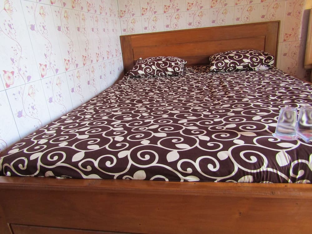 Losmen Kinasih Puncak & Gazebo Pandang