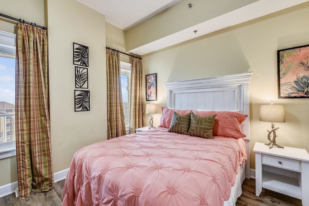 Grand Panama Beach Resort by Book That Condo