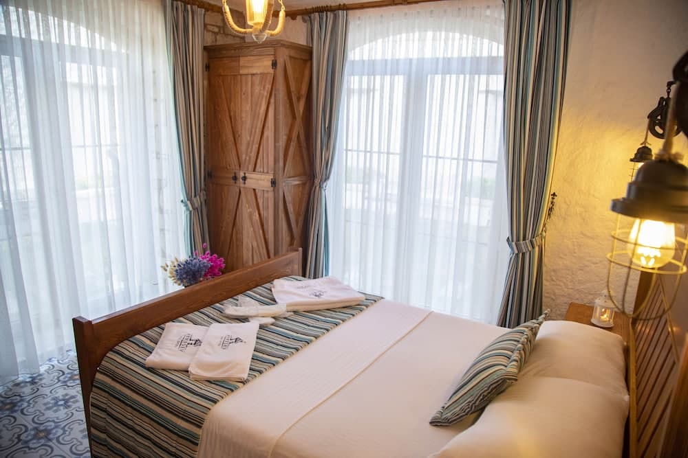 Stone Garden Tas Hotel